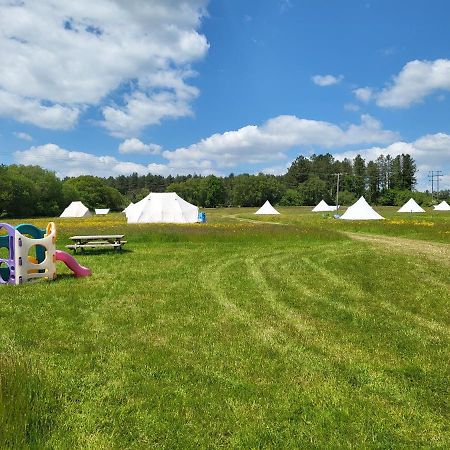 Dorset Glamping Fields Hotel Corfe Mullen Exterior photo