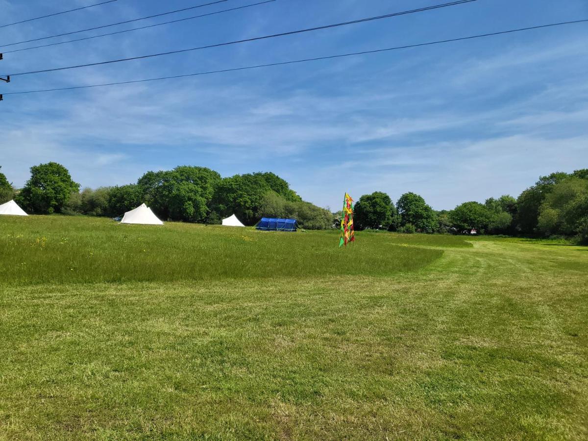 Dorset Glamping Fields Hotel Corfe Mullen Exterior photo